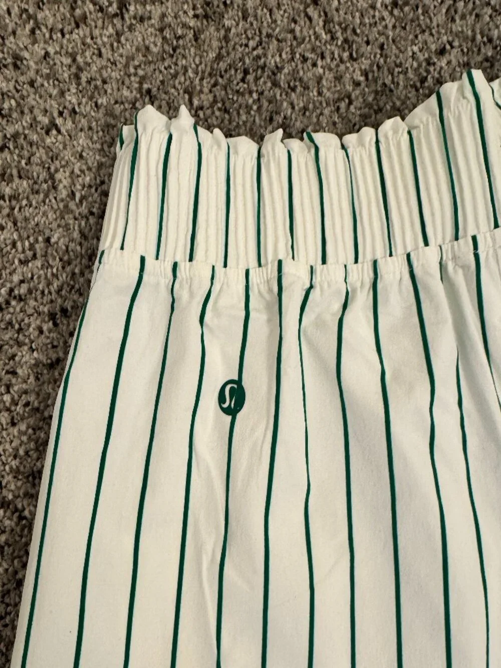 Lululemon Stretch Woven Ruffle-Waist Bermuda Shorts Green Stripe M